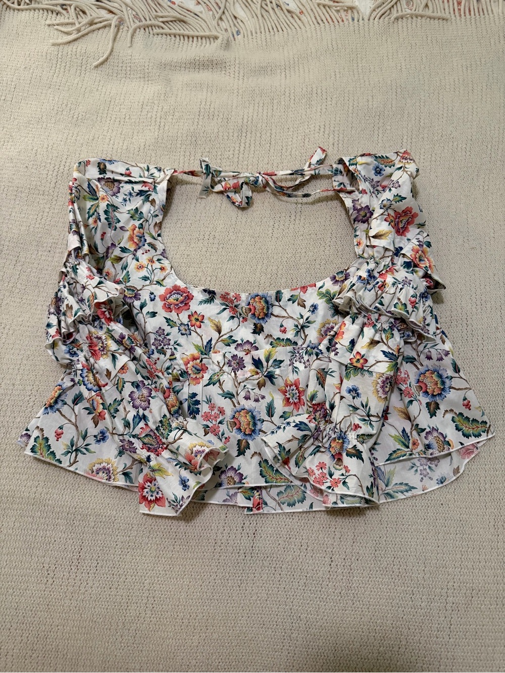 Floral Ruffle Tie-Back Crop Blouse - White Floral
